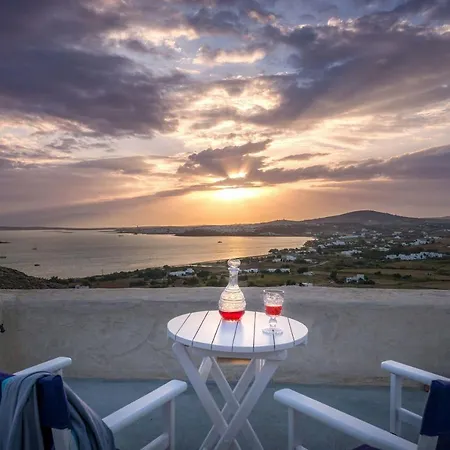 Villa Paros Sleeps 12 T478610 Parikia (Paros)