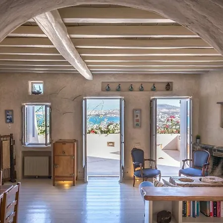 Paros Sleeps 12 T478610 * Parikia (Paros)