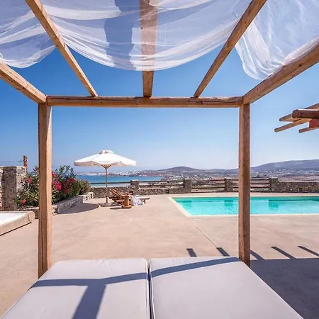 Paros Sleeps 12 T478610 Villa Parikia (Paros)